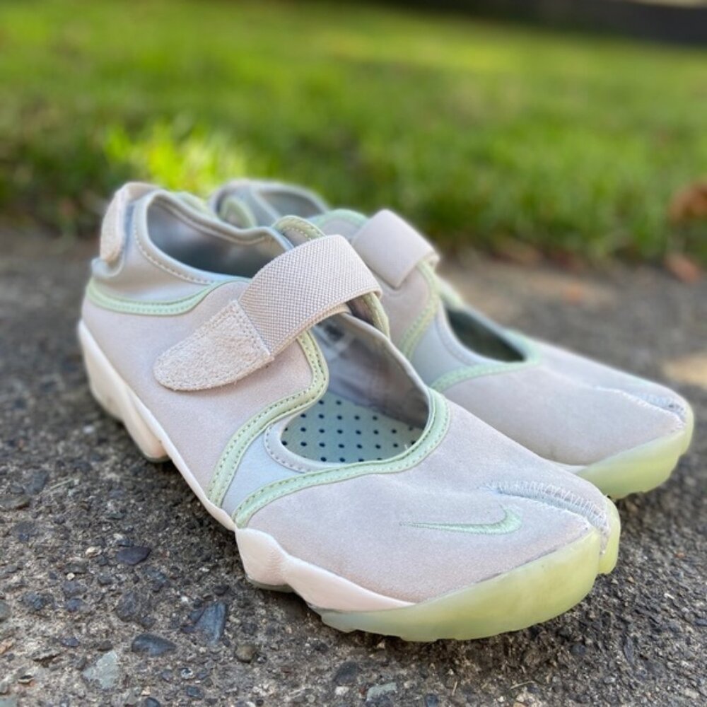 Nike Air Rift tabi sneaker suede leather sandals women Sz 9